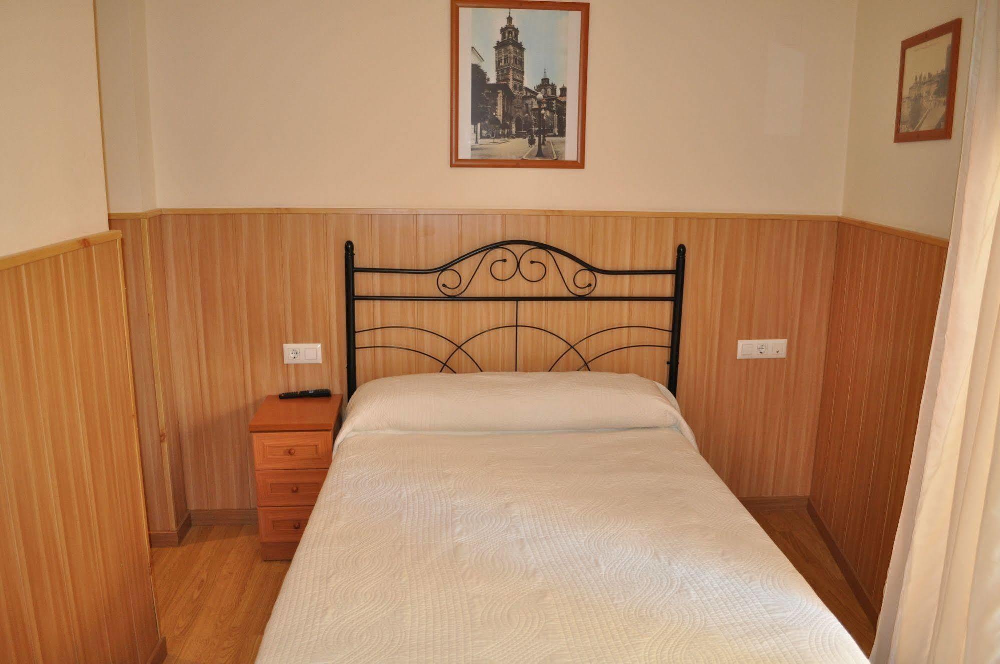 Hostal Alcazaba Teruel Exteriör bild